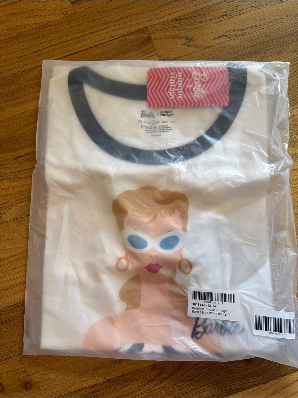 Unique Vintage White Graphic Barbie Icon Short Sleeve Tee